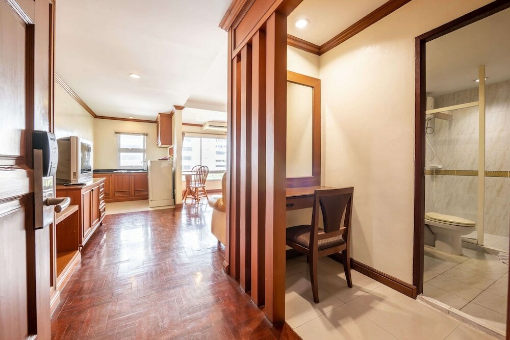 Фото Royal Ivory Sukhumvit Nana