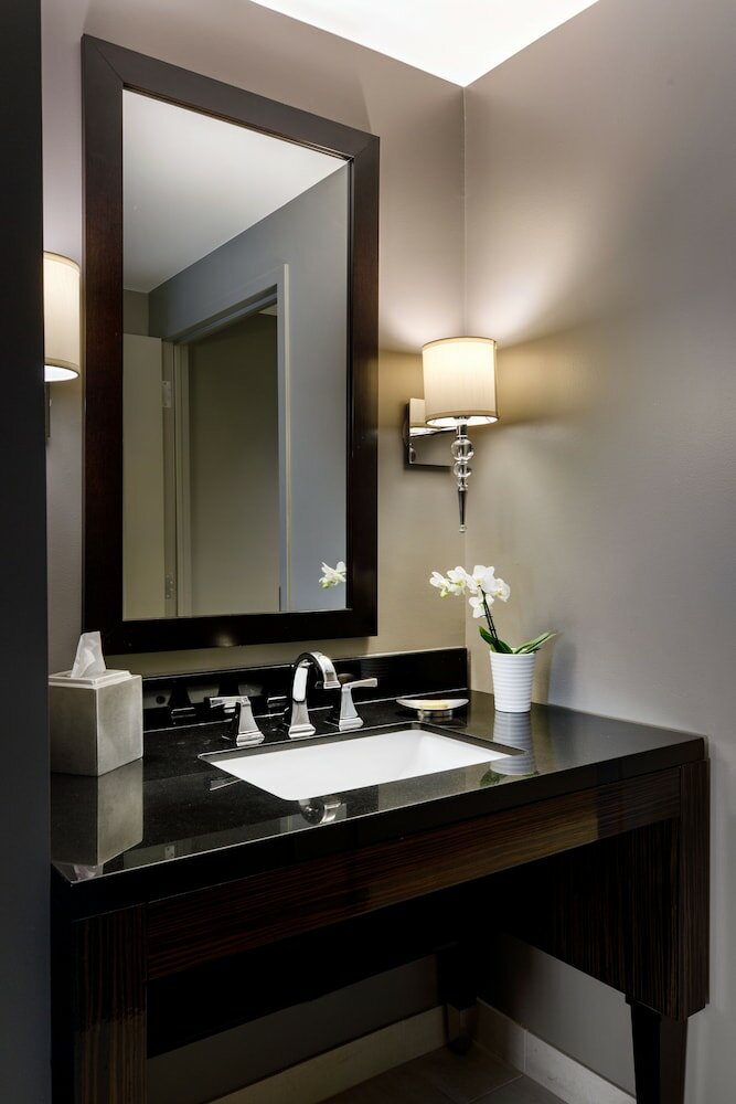 Фото Colcord Hotel