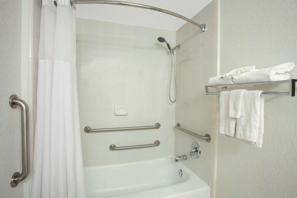 Фото Ramada by Wyndham Davenport Orlando South