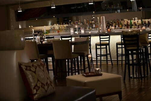 Гостиница Renaissance Newark Airport Hotel в Элизабет
