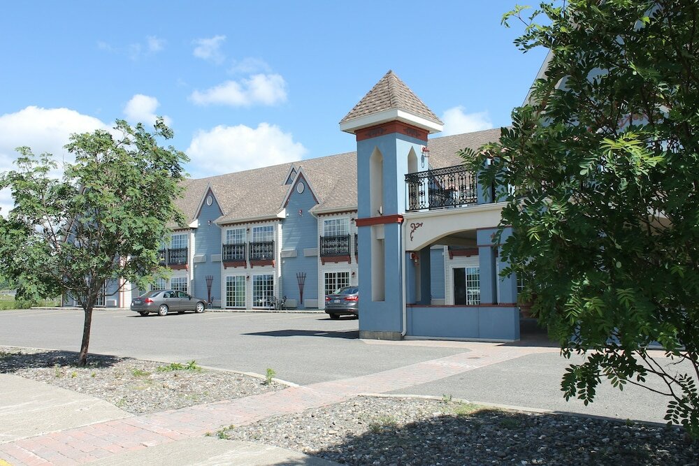 Фото Days Inn by Wyndham Edmundston