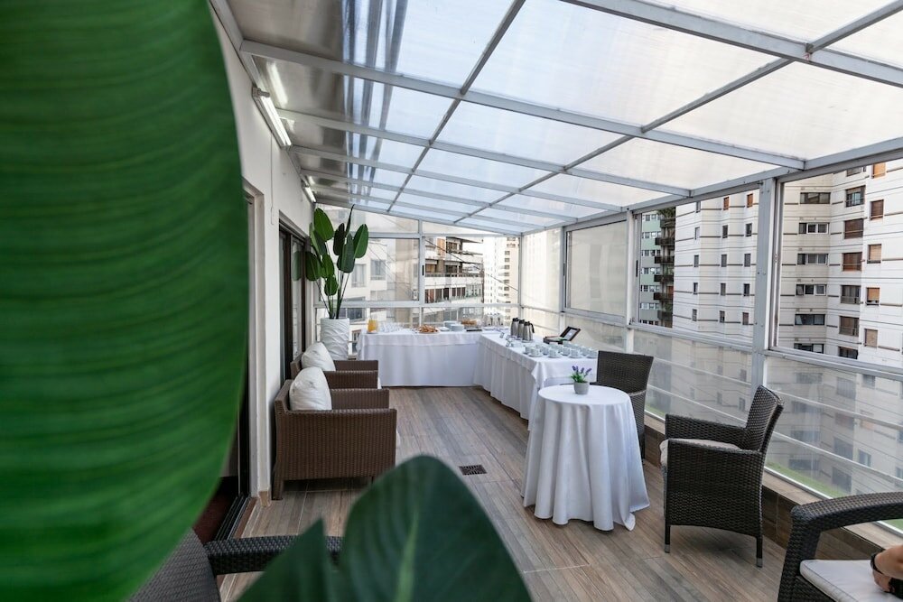 Фото Feir's Park Hotel & Rooftop