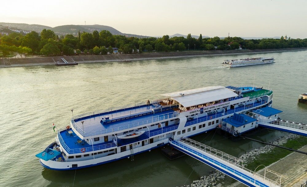 Фото Fortuna Boat Hotel