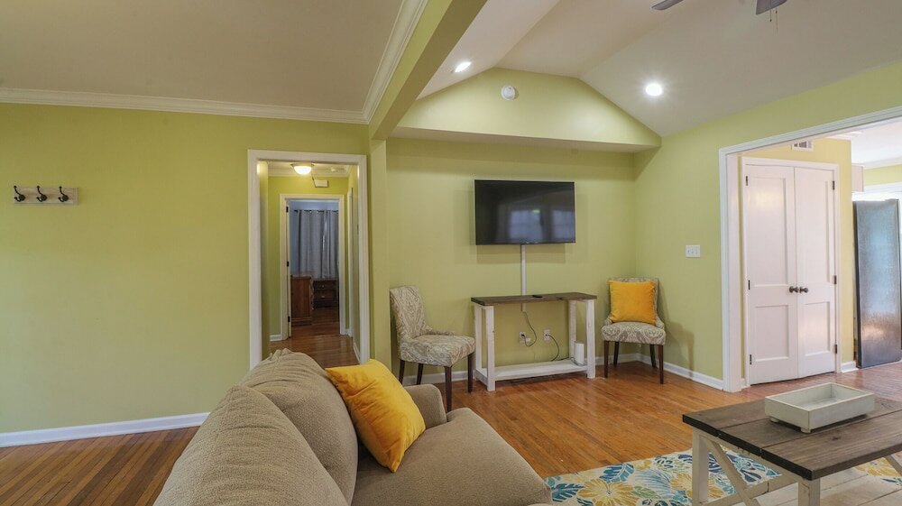 Фото House on Acacia