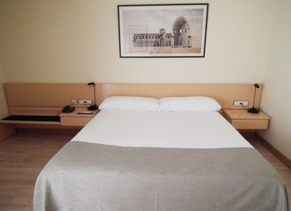 Фото Hotel Parquesur