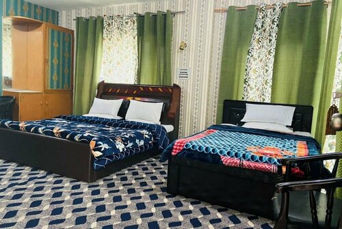 Гостиница Goroomgo Ameera Srinagar в Сринагаре