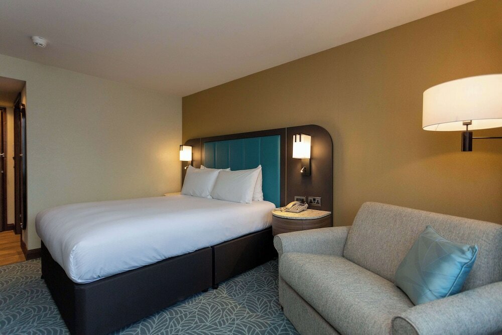 Фото DoubleTree by Hilton Hotel - Nottingham Gateway