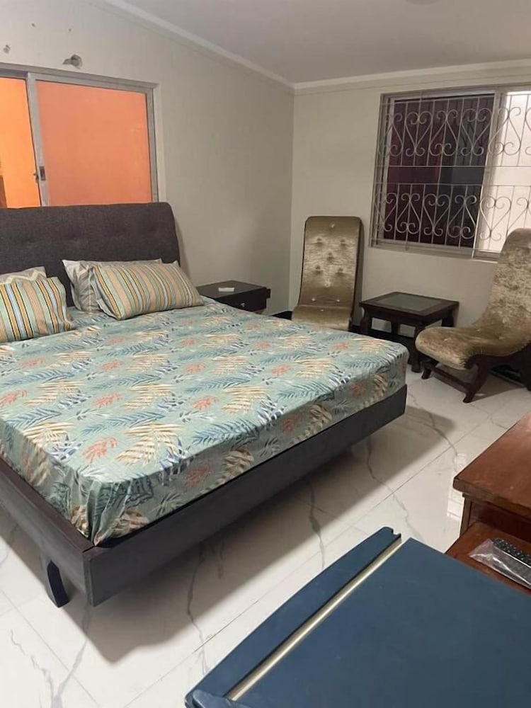 Фото Vorano Hotel Karachi