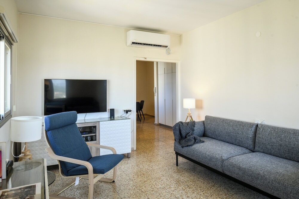 Фото 3br SeaView Apt by the Beach by SeaNRent