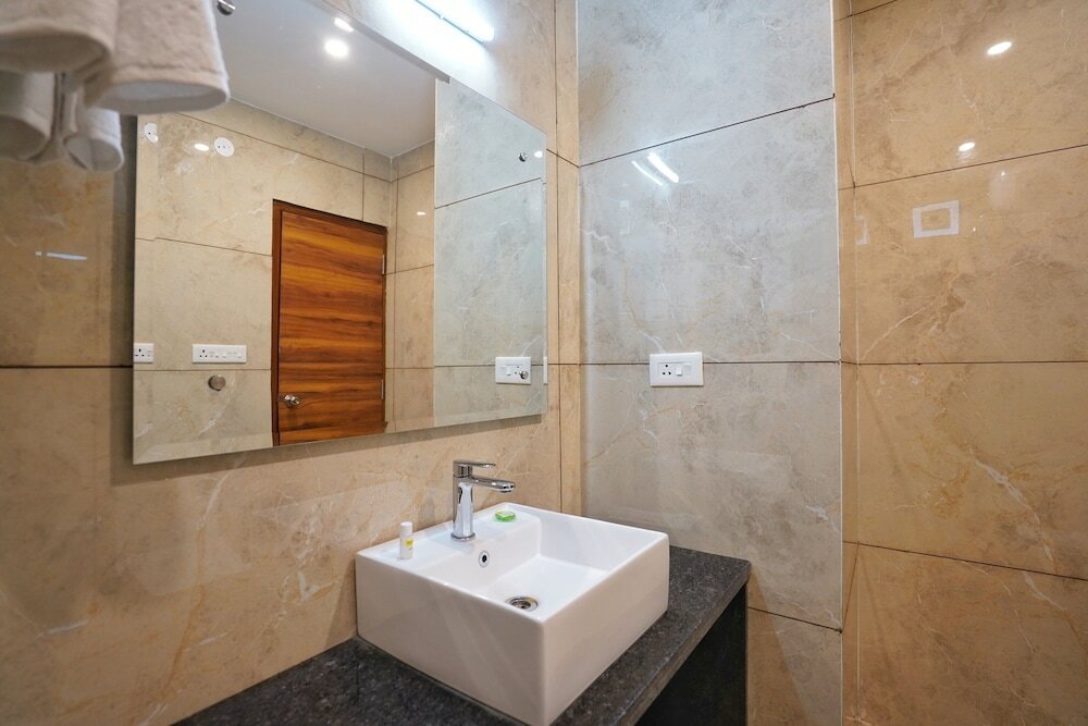 Фото Hotel Golden Orchard