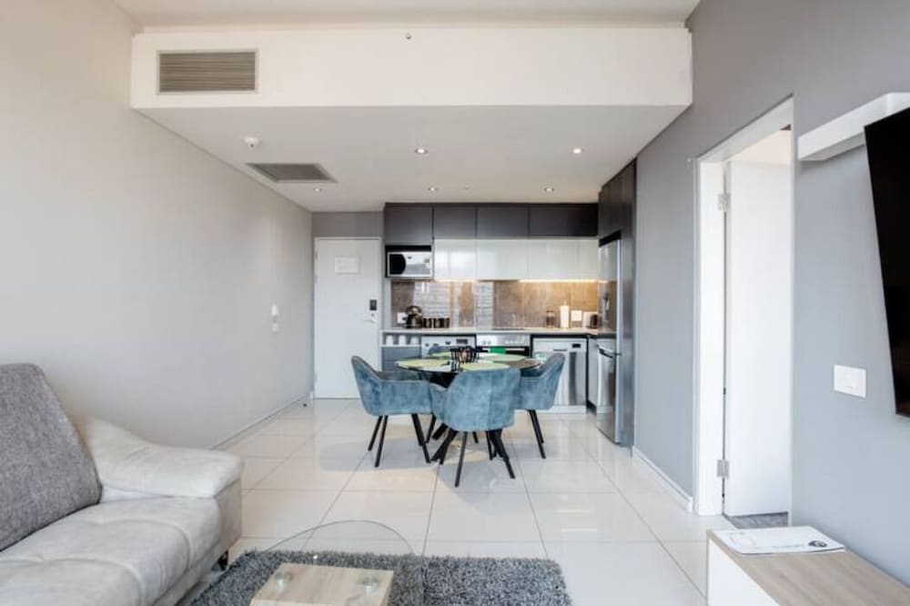 Фото 5-Star Self Catering Apartment