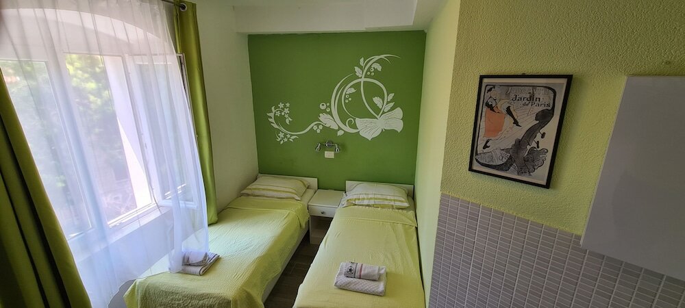 Фото Luxury Garden Rooms