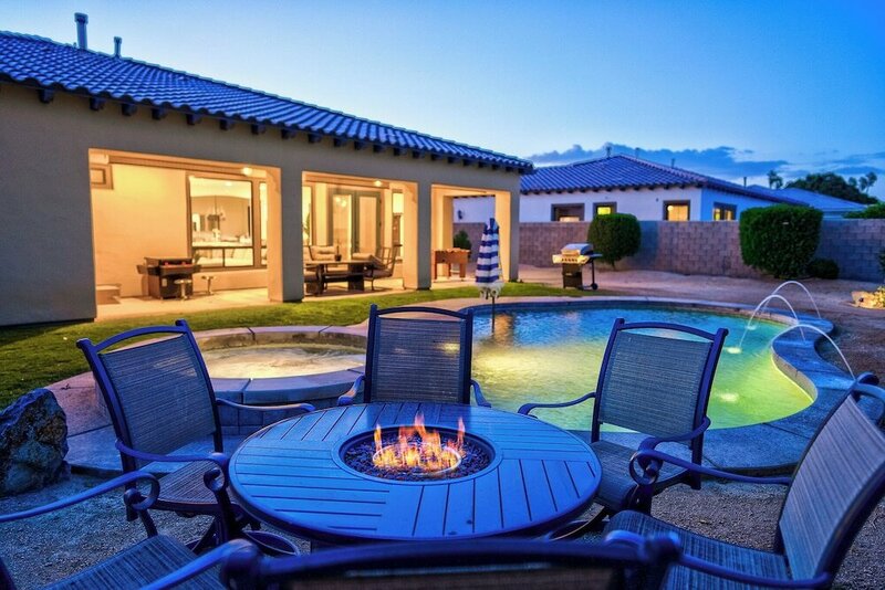 Гостиница Luxury Resort Style Living w Pool & Jacuzzi в Индио