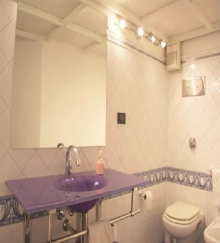 Фото Barus House