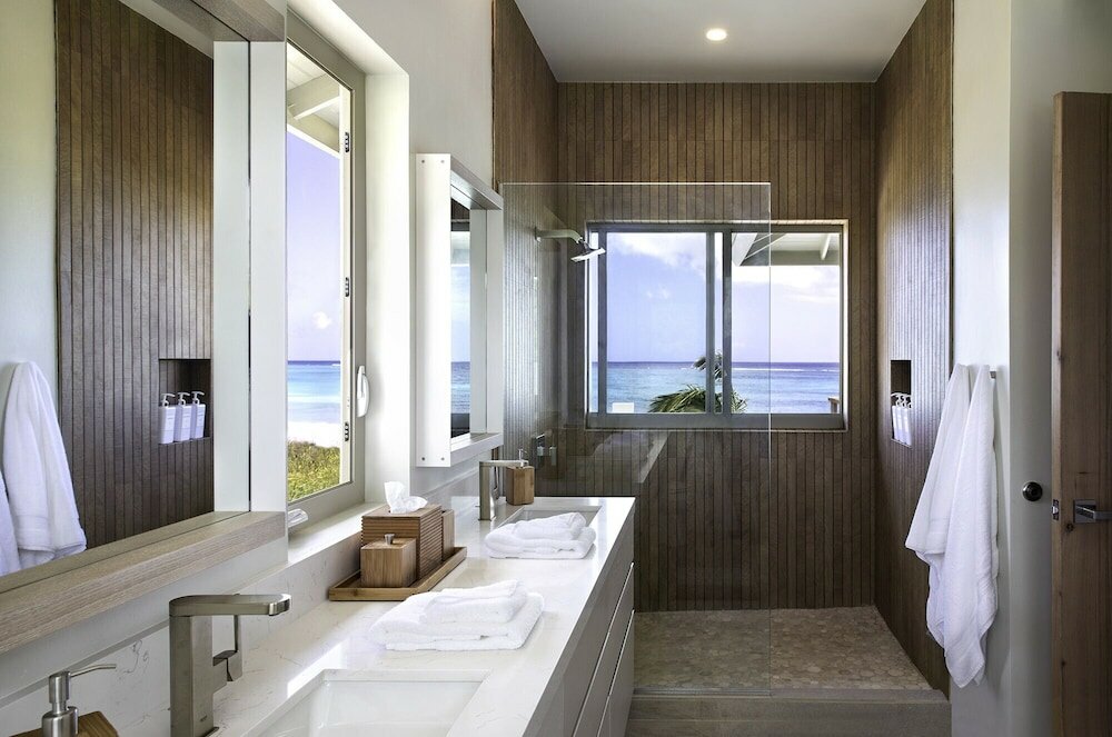 Фото Fabulous 5 Bedroom Beachfront Villa