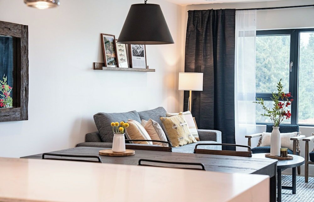 Фото The Selkirk House by Revelstoke