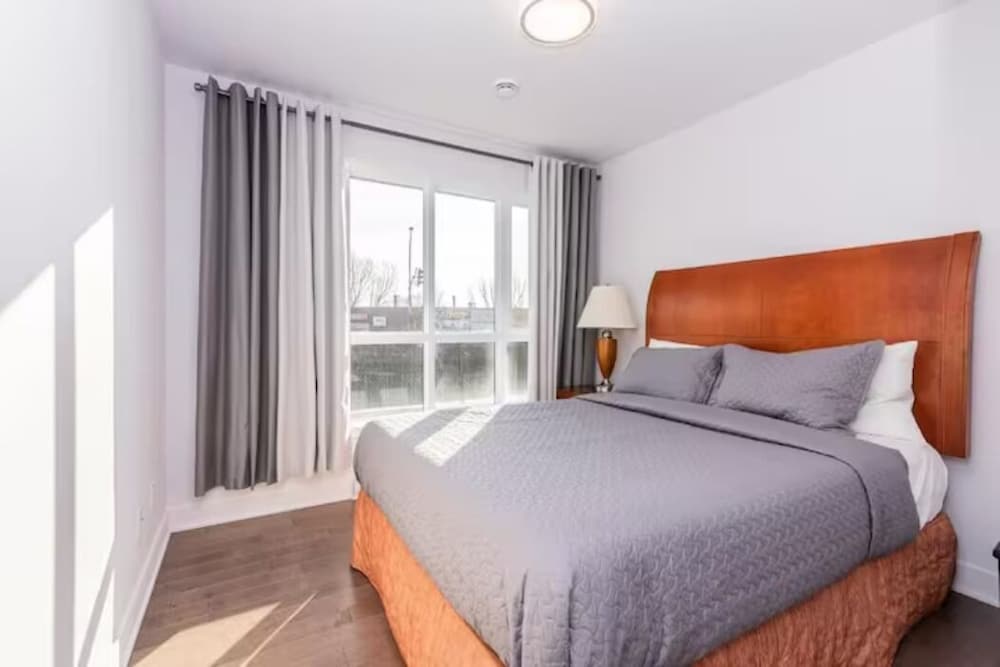 Фото 2001 AV. Beaconsfield