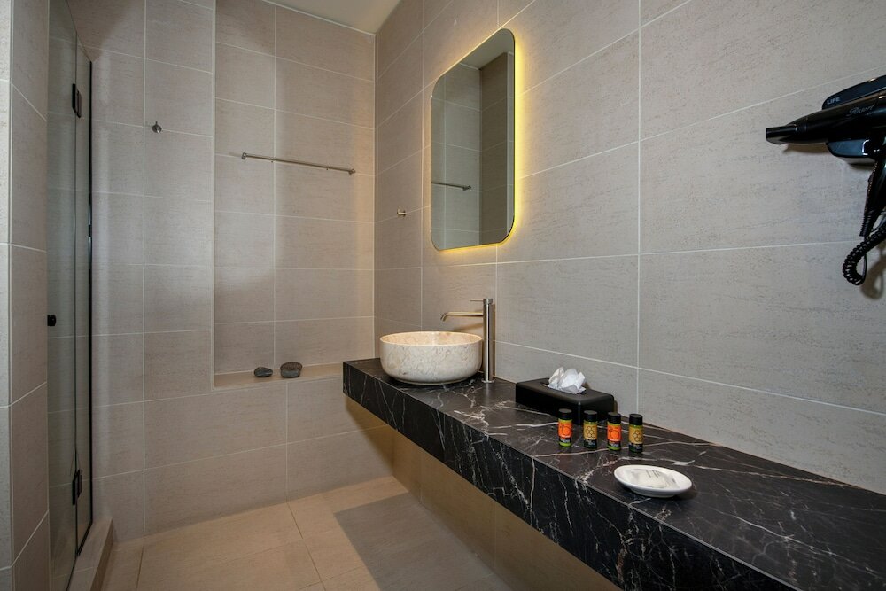 Фото Mosaic Venetian Harbour Suites