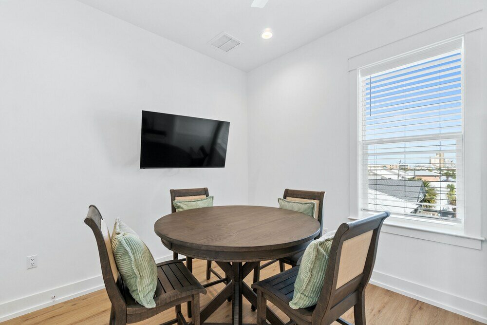 Фото Beach House - Elevated Escape by Phg