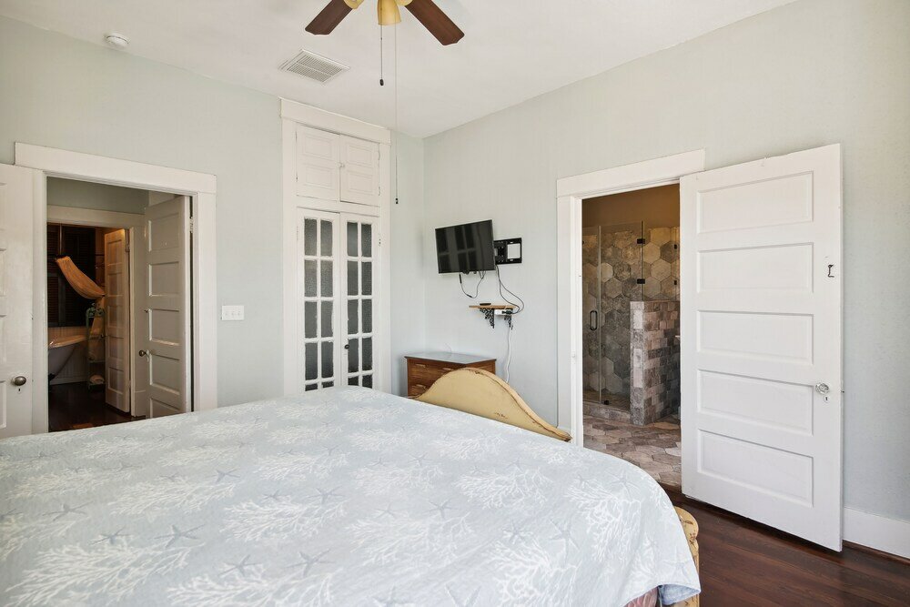 Фото The Big Kahuna Top