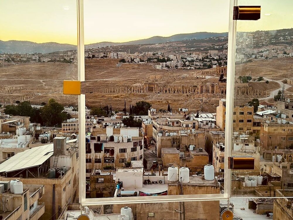 Фото Jerash Apart Hotel