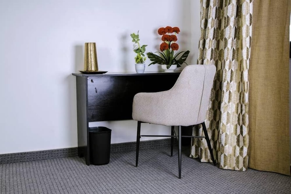 Фото Hôtel Résidence Khadija