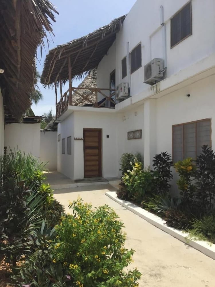 Фото Amaan Nungwi Hotel