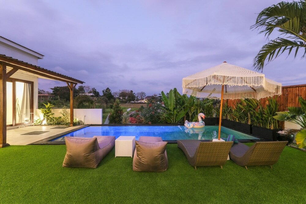 Фото Villa Roman & Alena Canggu