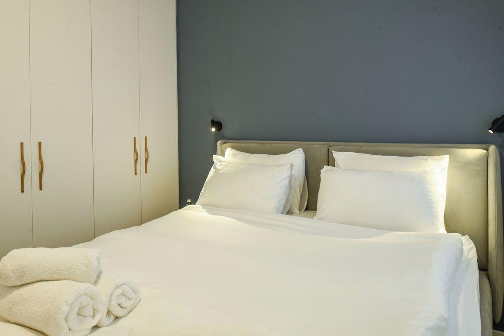 Фото Balcony Bar Skyline View by Sea N' Rent