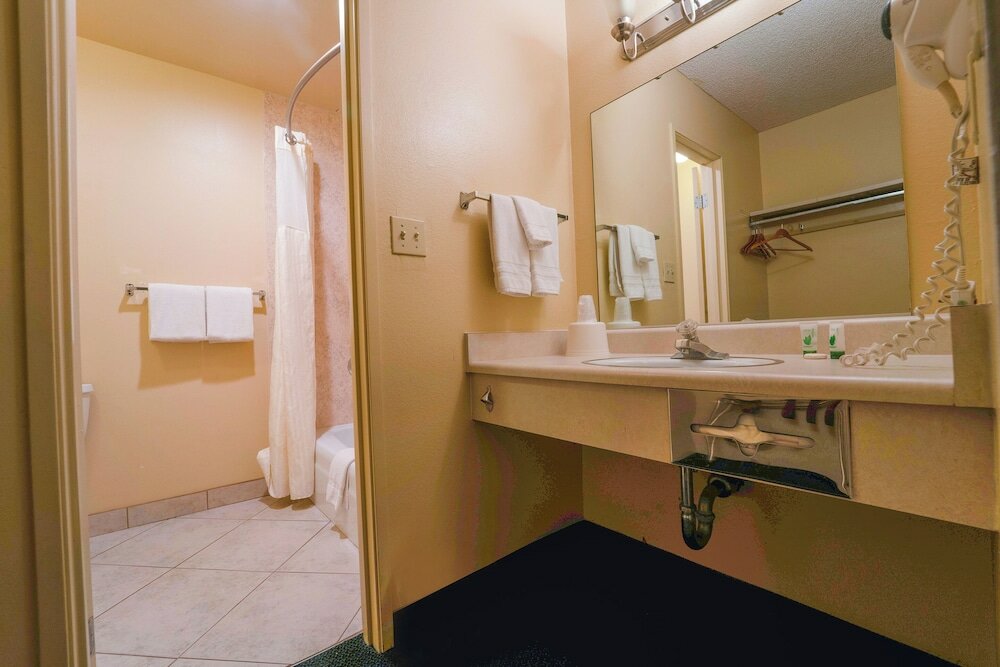 Фото Royal Plaza Inn