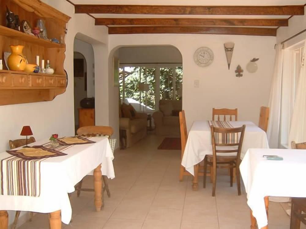 Фото The Saffron House