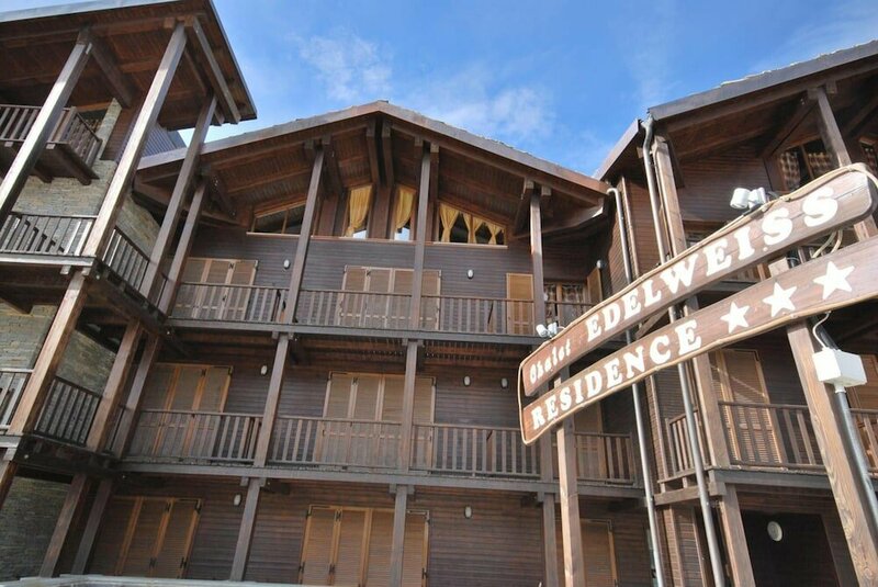 Апартаменты Chalet Edelweiss в Сестриере