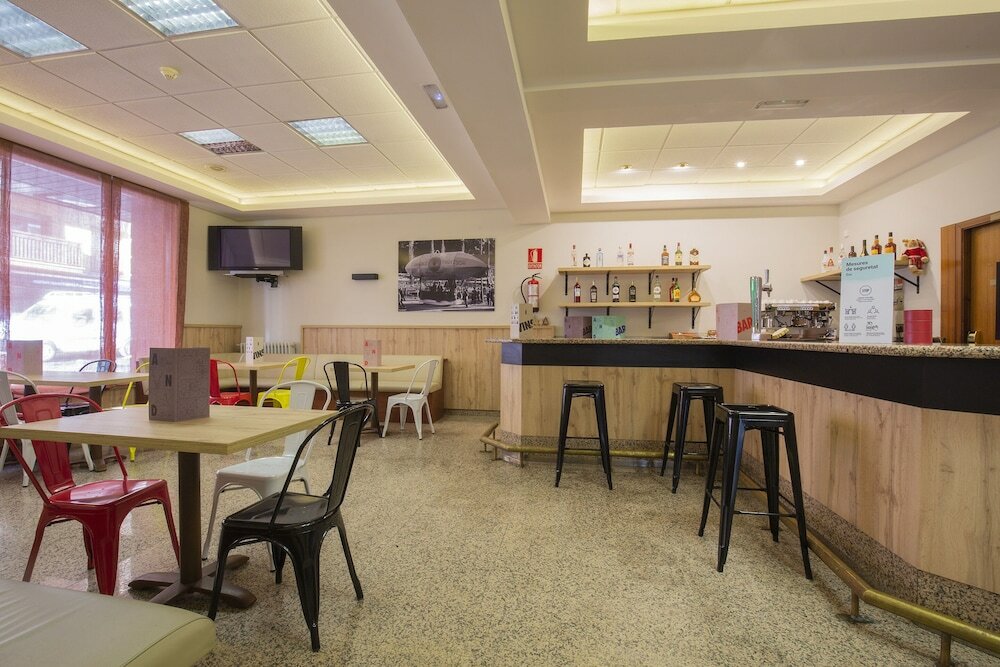 Фото Hotel Encamp