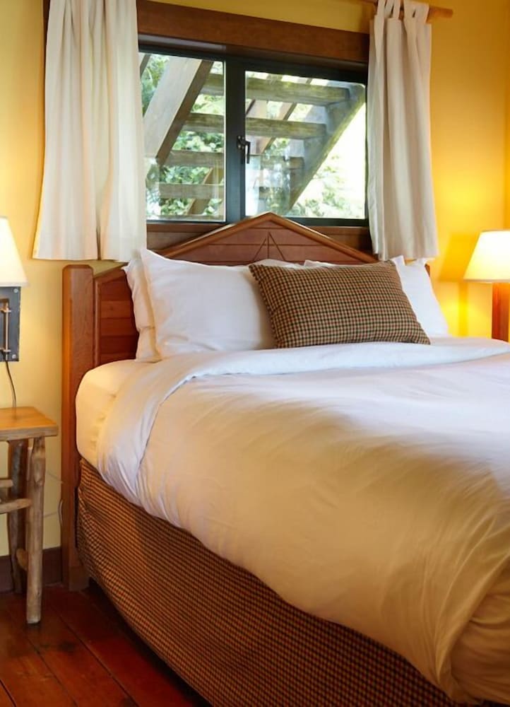 Фото Middle Beach Lodge