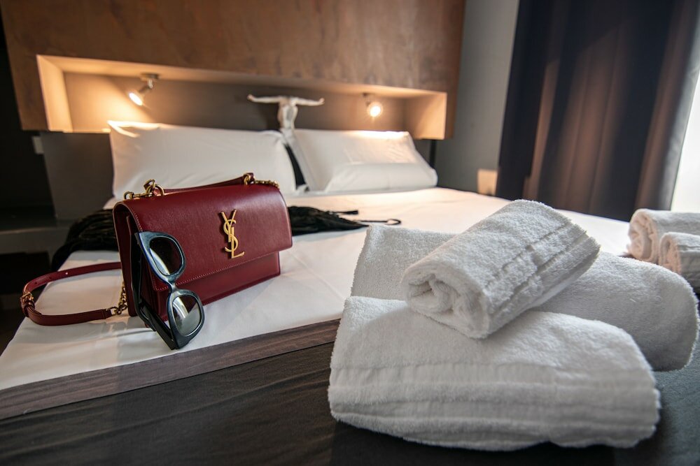 Фото Crossroad Hotel