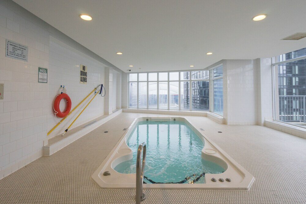 Фото Applewood Suites - 1 Br Wellington West