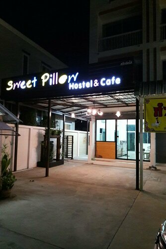 Гостиница Sweet Pillow Hostel & Café в Бангкоке