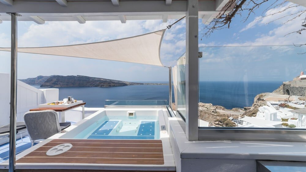 Фото Hyperion Oia Suites