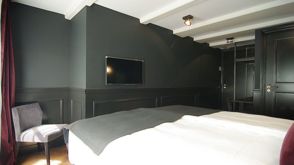 Фото The Bolster