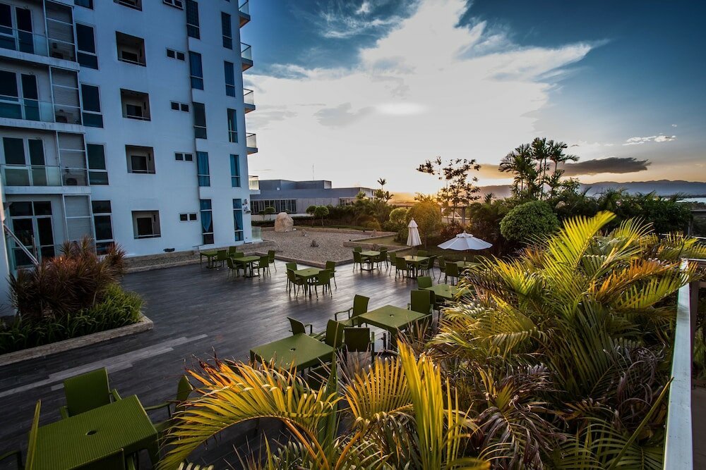 Фото Condo Apartment in Mactan Newtown