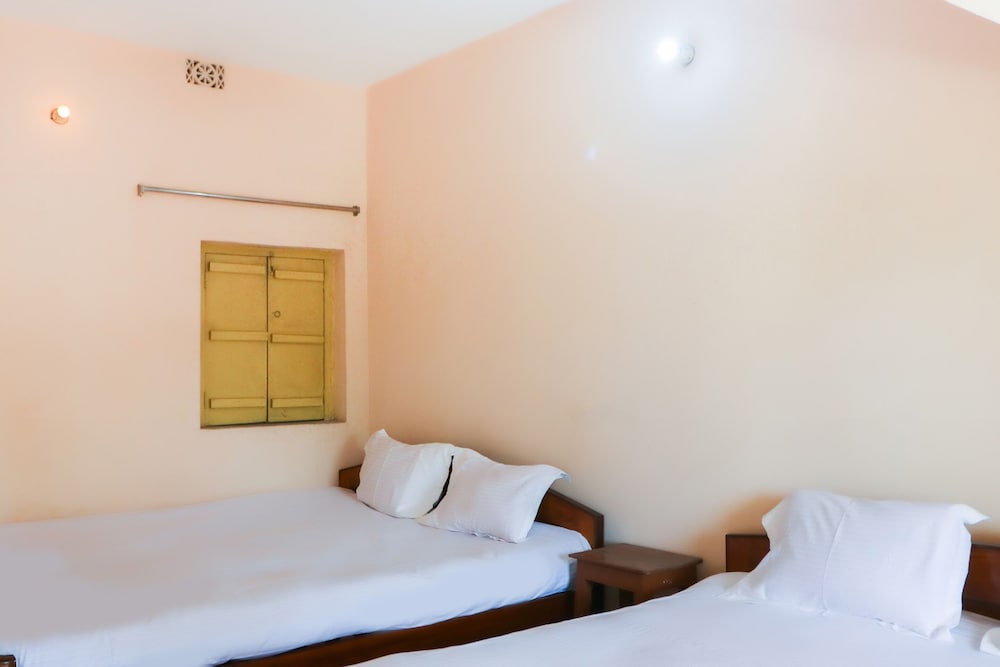 Фото Spot On 49047 Shree Chaitanya Math Bhakti Villas