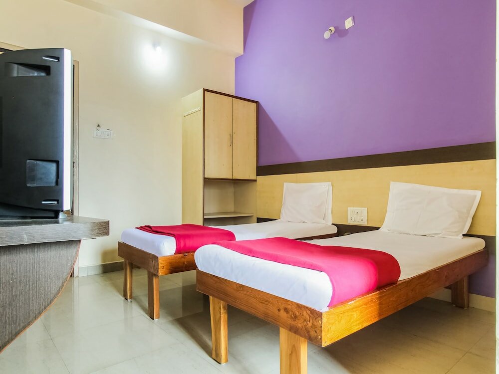 Фото Spot On 49517 Hotel Hoysala Deluxe Lodging & Restaurant