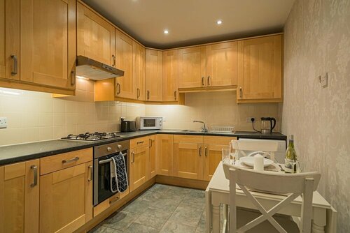 Гостиница Chic 2 Bedroom Apartment near Old Town в Эдинбурге