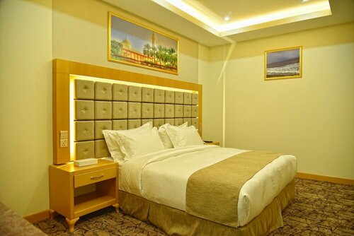 Гостиница The Muscat Plaza Hotel