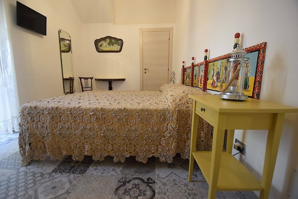 Фото Zù Mariu B&b