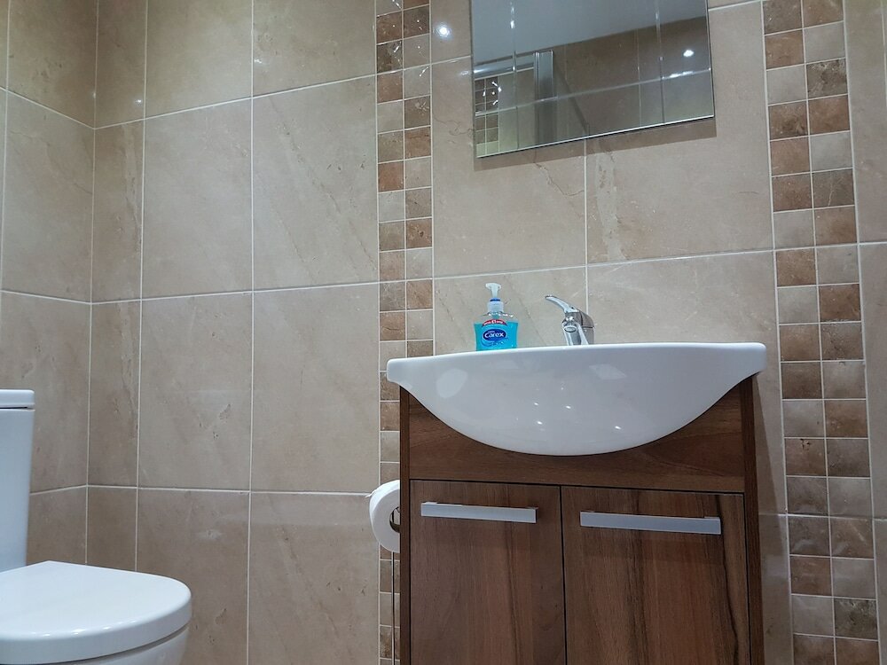 Фото Chamberlain Too