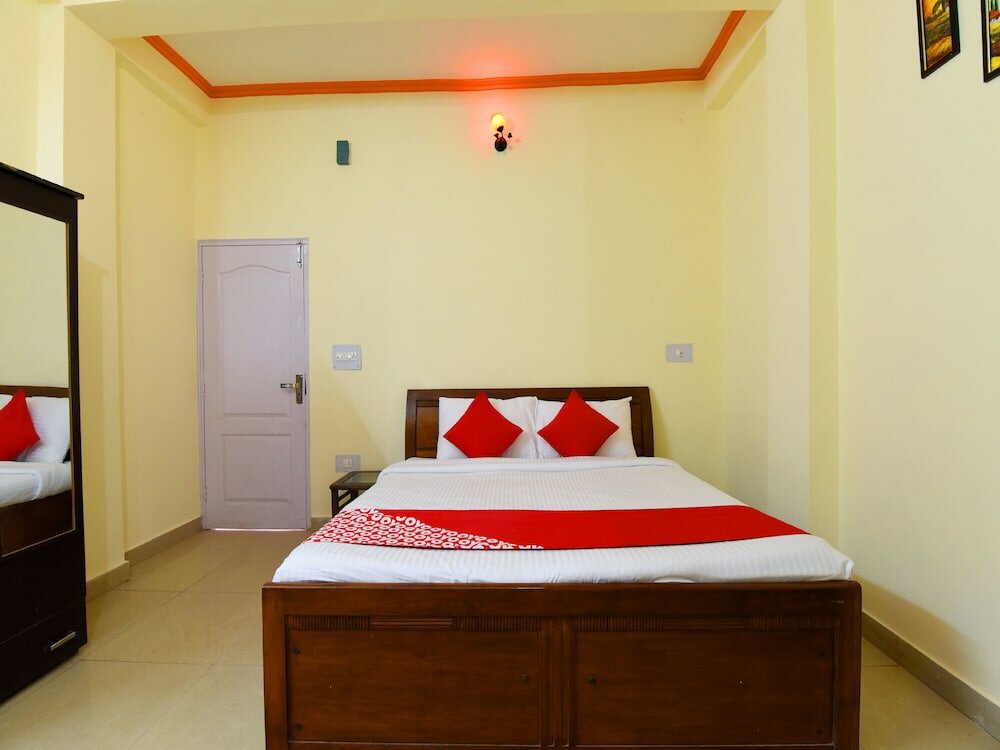 Фото Oyo 12826 Hotel Himgiri