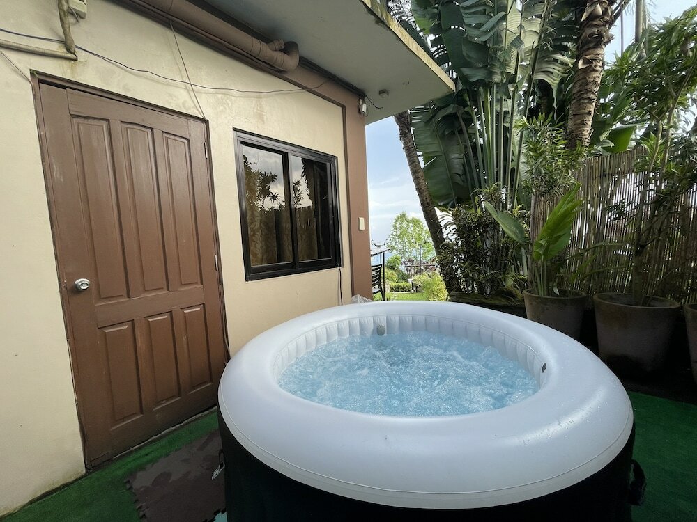 Фото The Lakeview Suites by Cocotel