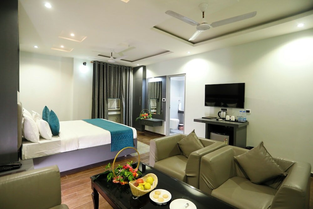 Фото Hotel Dolphin International