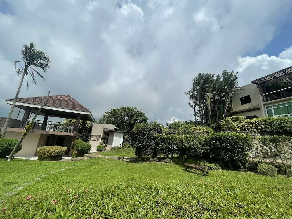 Фото The Lakeview Suites by Cocotel